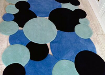 Carpet Circles – handmade wool rug with overlapping circles