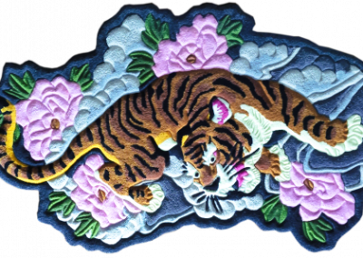 Tiger Rug – horizontal view with 3D relief details