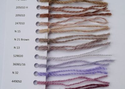 Tufting wool thread for rugs in different colors 3