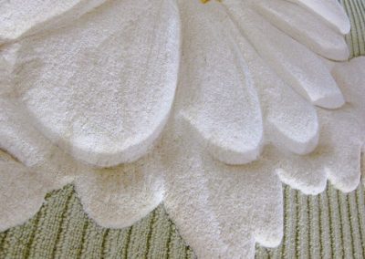 Handmade 3D daisies relief rug